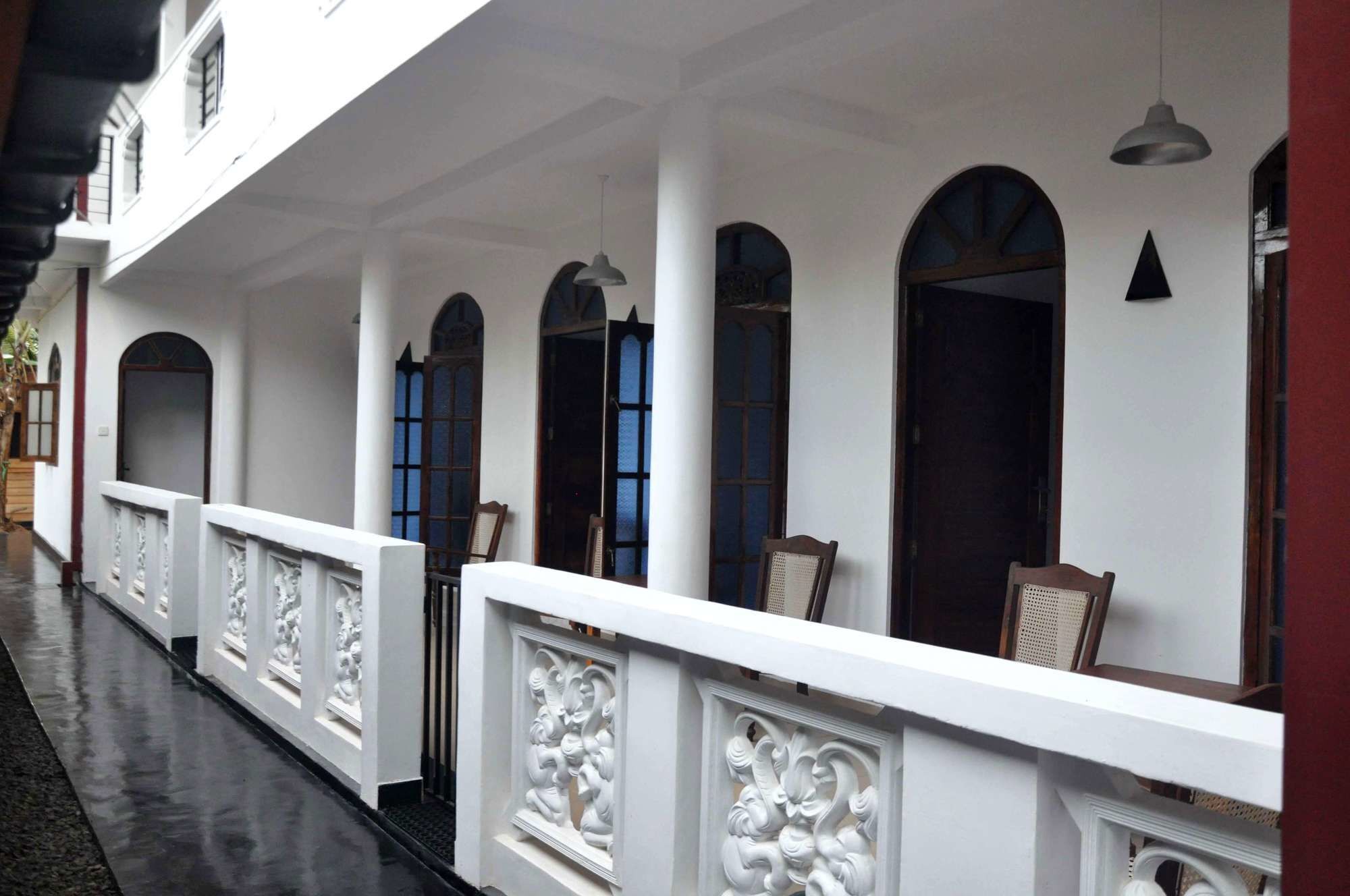 White Horse Hotel Hikkaduwa Ngoại thất bức ảnh